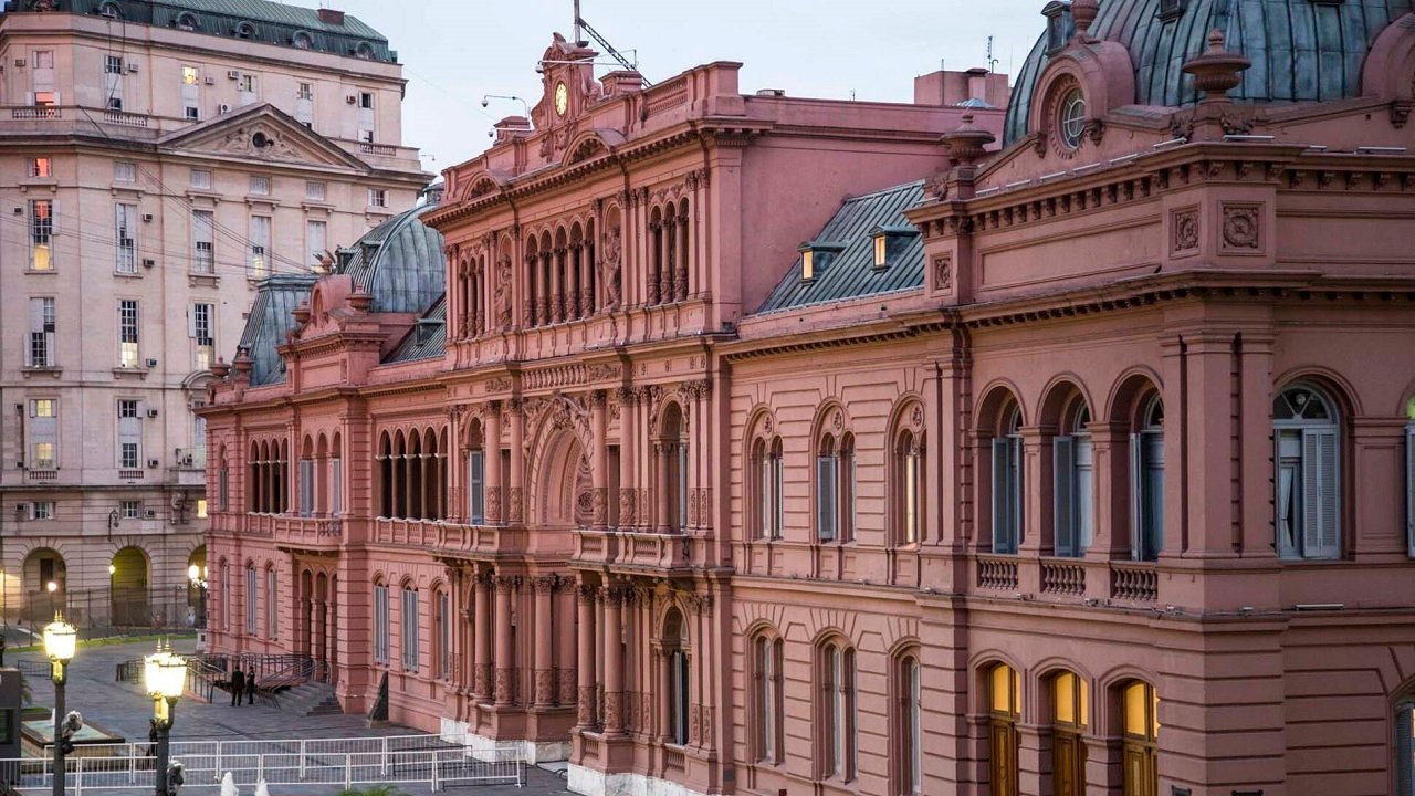 Se comienzó a negociar la reforma laboral y política