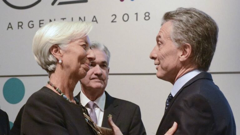 La AGN explicitó que el préstamo del FMI financió la fuga de capitales