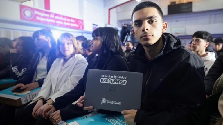 Entregaron más computadoras en La Matanza