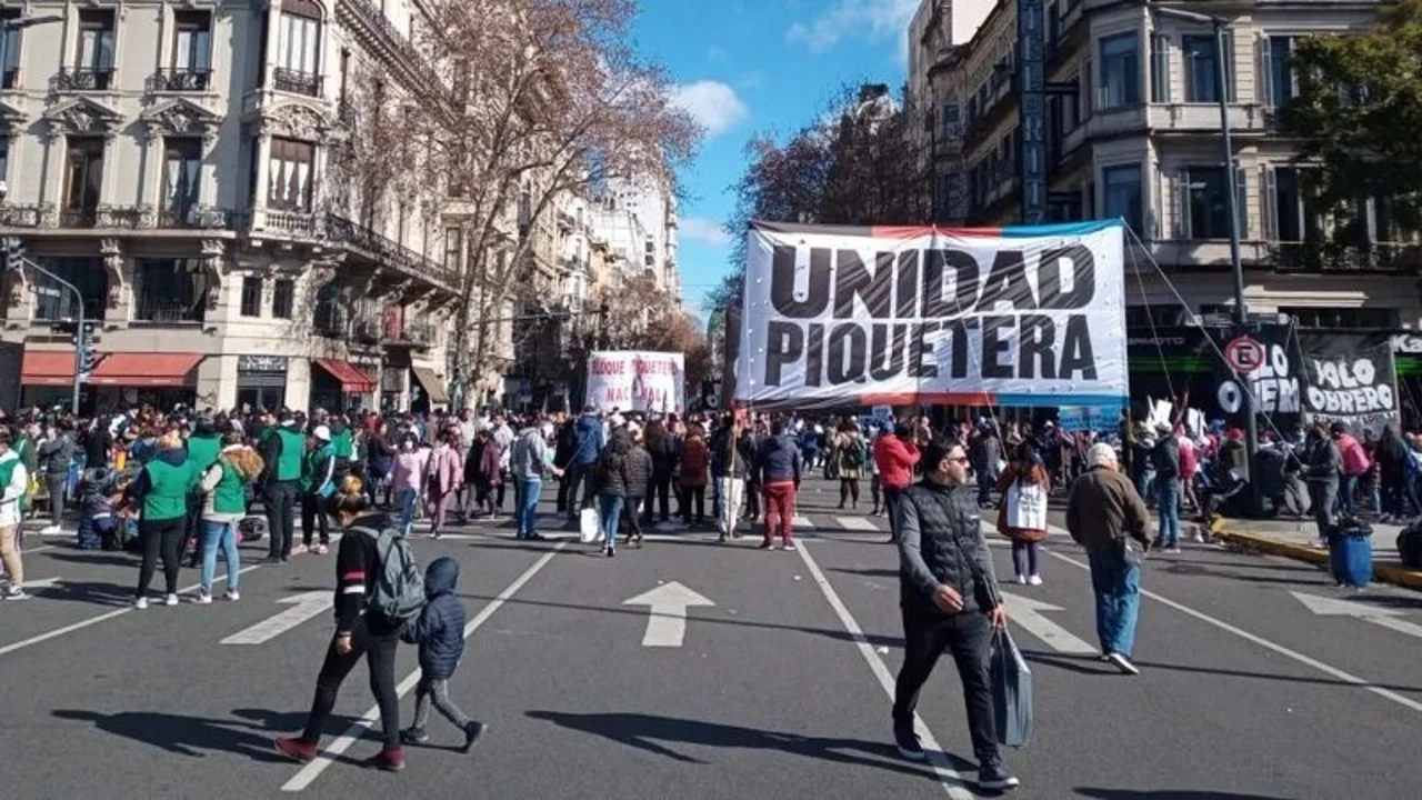 Marchan a Plaza de Mayo “contra el ajuste y la derecha”