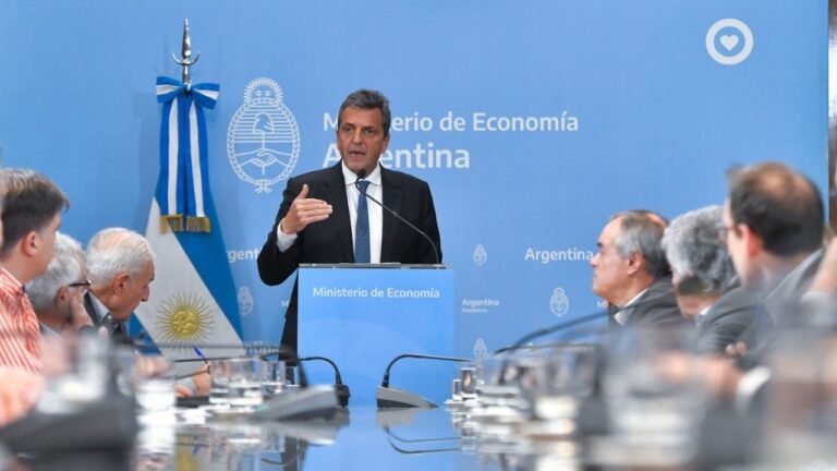 Las primeras medidas de Massa luego de entrar al balotaje