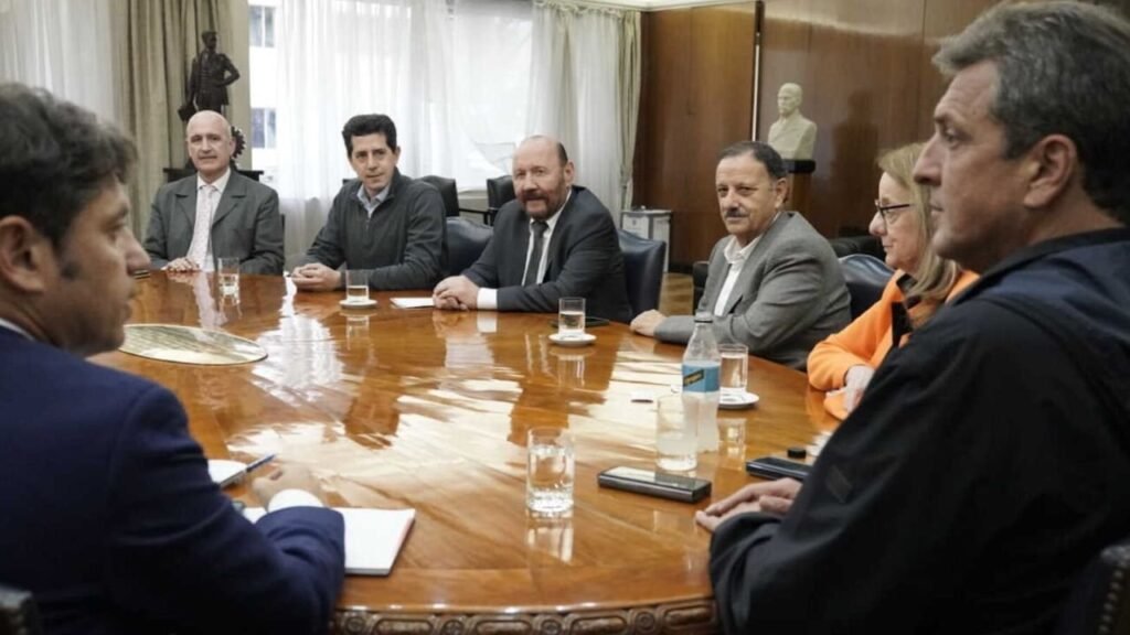 Massa garantizó a las provincias los fondos para pagar sueldos y aguinaldos