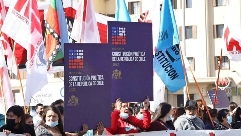 Mayoritario rechazo al proyecto de la nueva Constitución en Chile