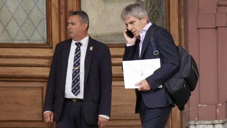 Los comunicados de Unión por la Patria y Cambiemos respecto al ajuste