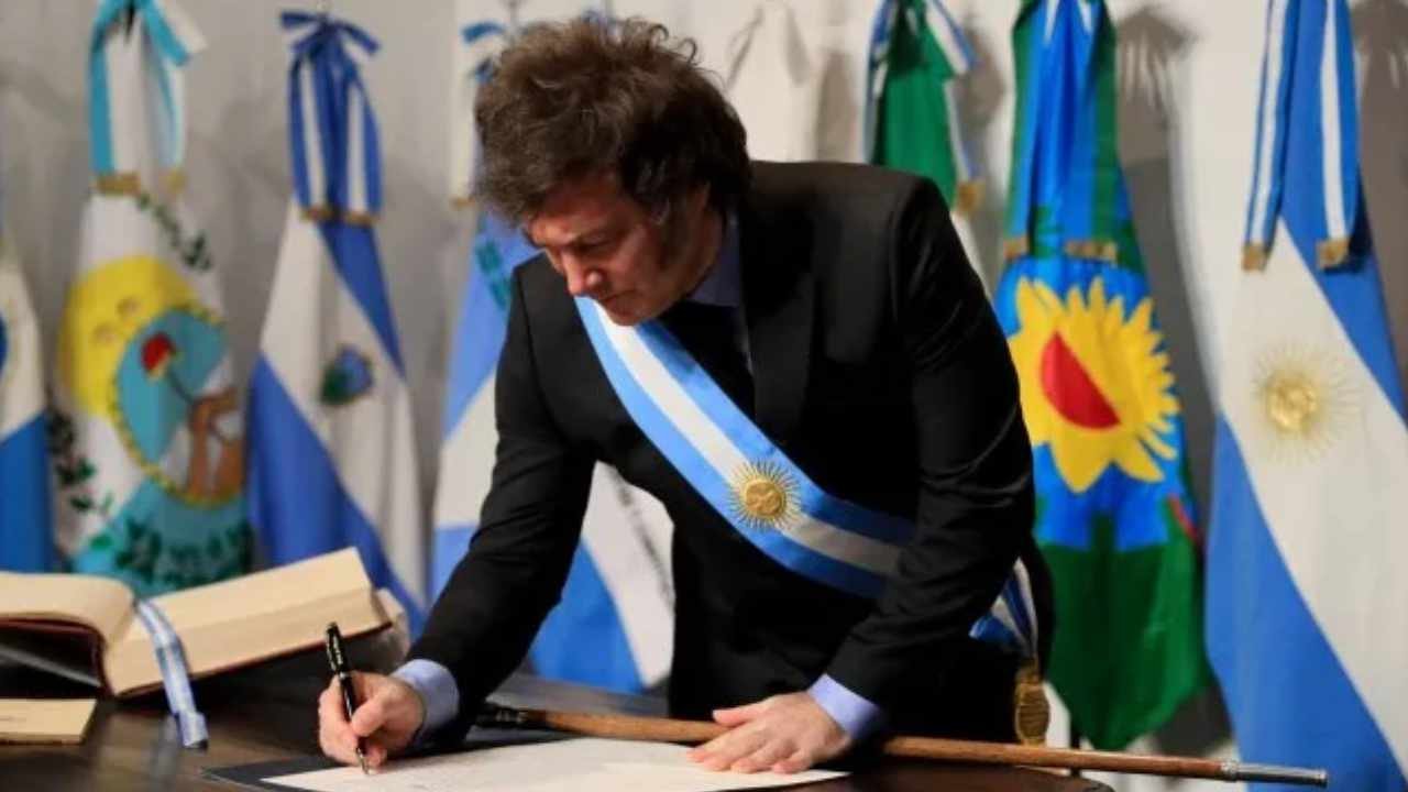 El Gobierno oficializó la creación del Consejo de Mayo