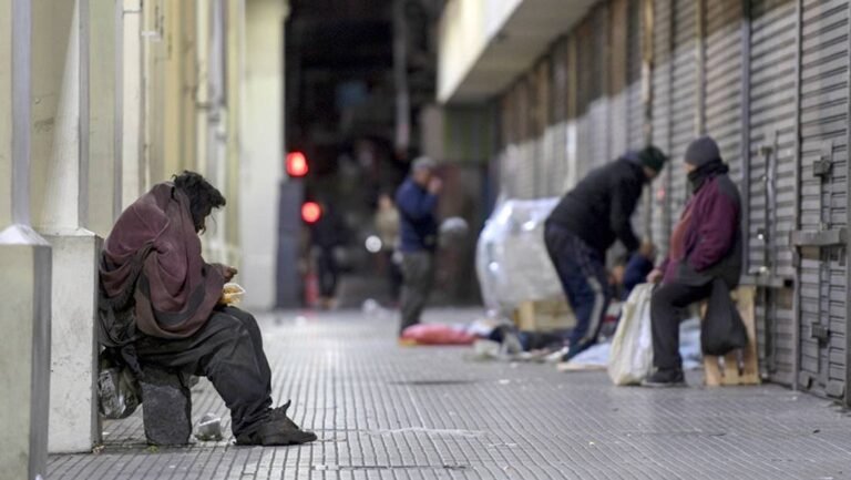 Para el 90% de los argentinos la pobreza es el problema más grave