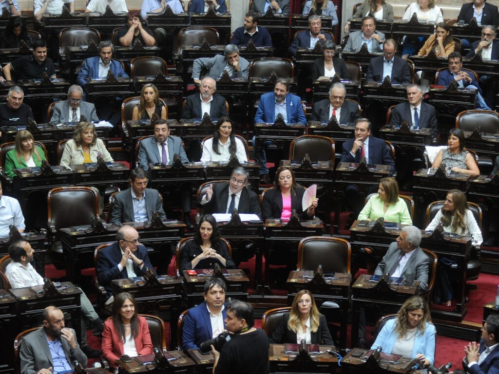 Tensiones en el bloque K: crisis y posibles fugas en Diputados