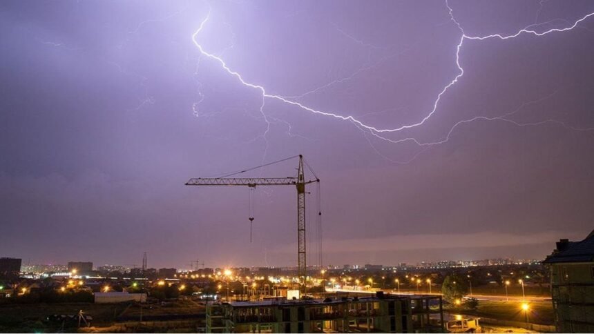 Alerta meteorológica: tormentas y granizo azotarán el AMBA y otras provincias, mientras se prevé una ola de calor extremo que impactará el clima en los próximos días.