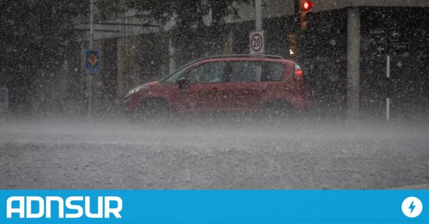 Alerta roja por intensas lluvias en Santa Cruz: ¡prepárate!