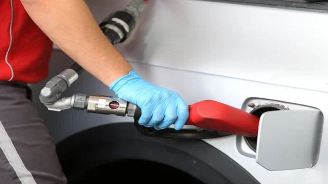 Aumento de precios en combustibles: nafta y gasoil 2023