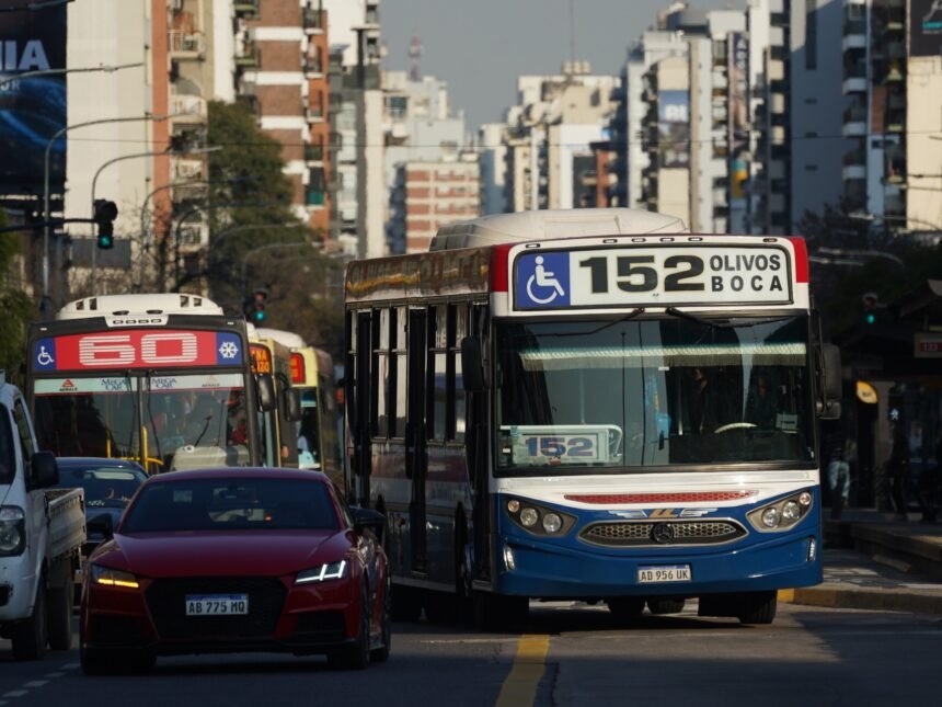 Aumento del 10% en precios de viajes en colectivo y subte