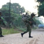 Combates en la frontera desbordan a Petro