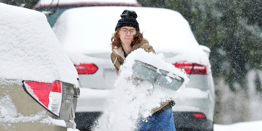 Consejos para enfrentar el frío extremo y la nieve en EE.UU.