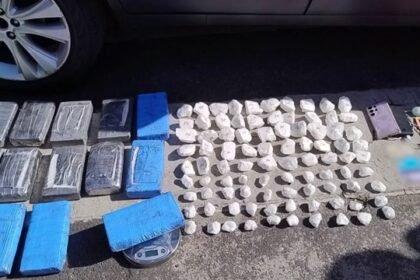 Detienen a mujer extranjera con 17 kilos de cocaína en CABA