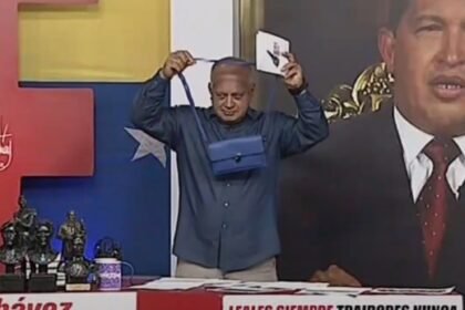 Diosdado Cabello se burla de María Corina Machado y su cartera