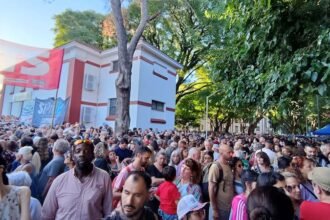 Festival masivo contra despidos y cierre de la Secretaría de DDHH