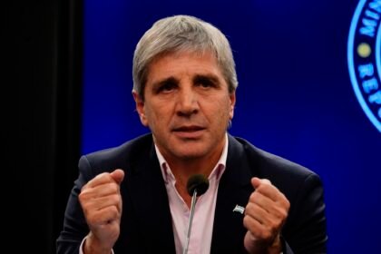 Gobierno argentino busca préstamos del FMI y bancos para financiarse