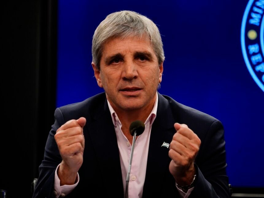 Gobierno argentino busca préstamos del FMI y bancos para financiarse