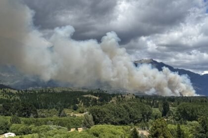 Incendios en Epuyén: 2000 hectáreas arrasadas