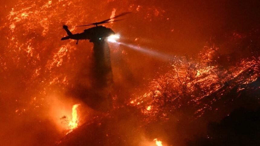 Incendios en Los Ángeles: alertas y reforzamiento de bomberos por vientos fuertes