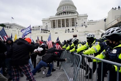 Juicios por asalto al Capitolio pendientes por decisión de Trump