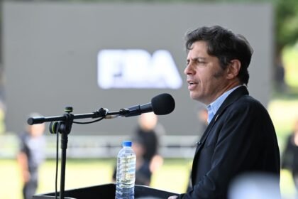 Kicillof impulsa desdoblamiento electoral