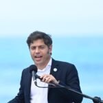 Kicillof inicia conferencias de verano y campaña electoral en la costa