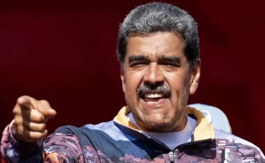 Maduro se autodenomina soldado de Perón con regalo de Maradona