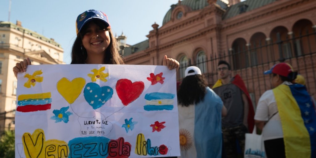 Marcha en Plaza de Mayo para recibir a Edmundo González Urrutia