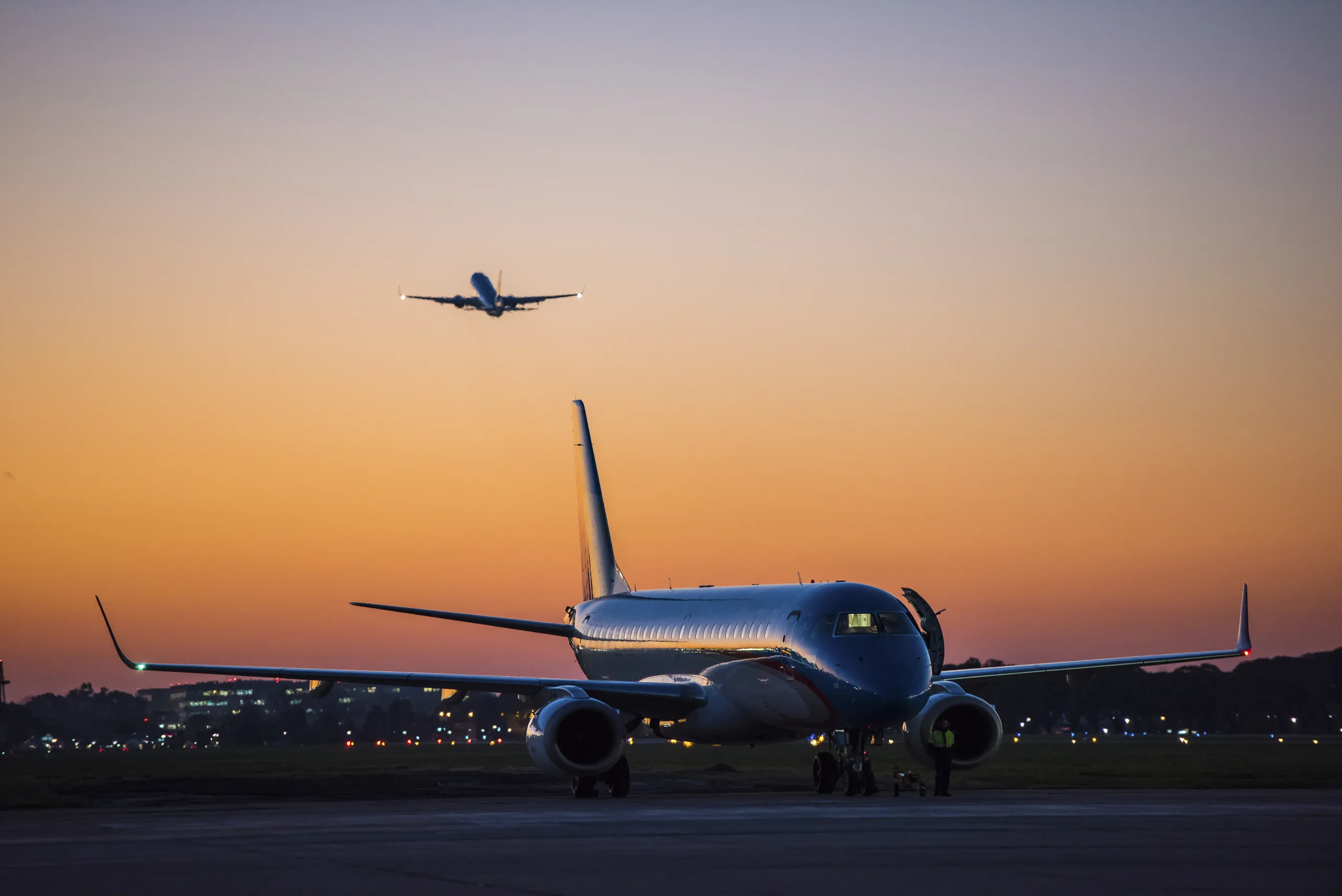 Modernización de la normativa aeronáutica avanza