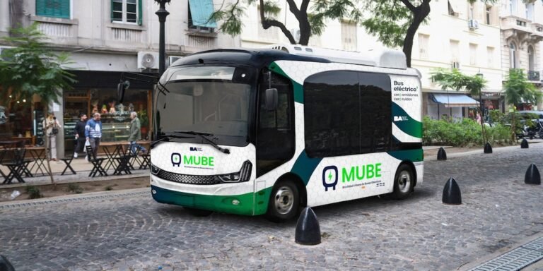 Subtes renovados y minibuses eléctricos en Buenos Aires