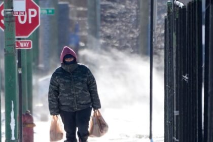 Tormenta invernal afecta el centro de EEUU y avanza al este