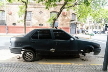 Vehículos abandonados en Buenos Aires: un problema creciente