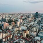 Calle en Buenos Aires que se cruza sola