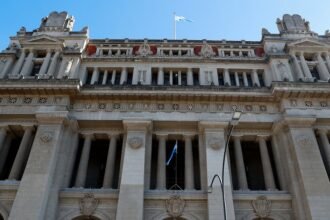 Cámara Comercial ignora fallo Levinas