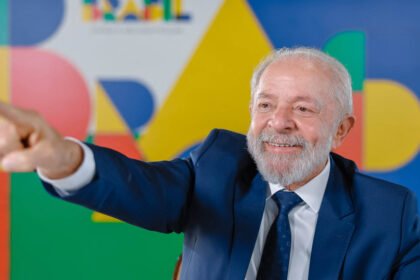 Lula se postula para la reelección en Brasil