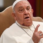 Papa Francisco hospitalizado por bronquitis