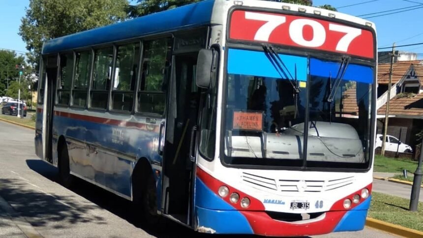 Paro de colectivos sorprende en el conurbano