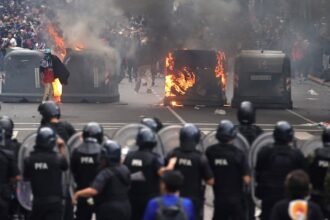 Gobierno Argentino Toma Medidas Legales Contra Jueza que Liberó Detenidos por Incidentes en el Congreso: ¿Qué Ocurrió?