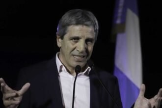 Impactante Discurso del Ministro Luis Caputo en Expo EFI 2025: Claves para el Futuro Económico de Argentina