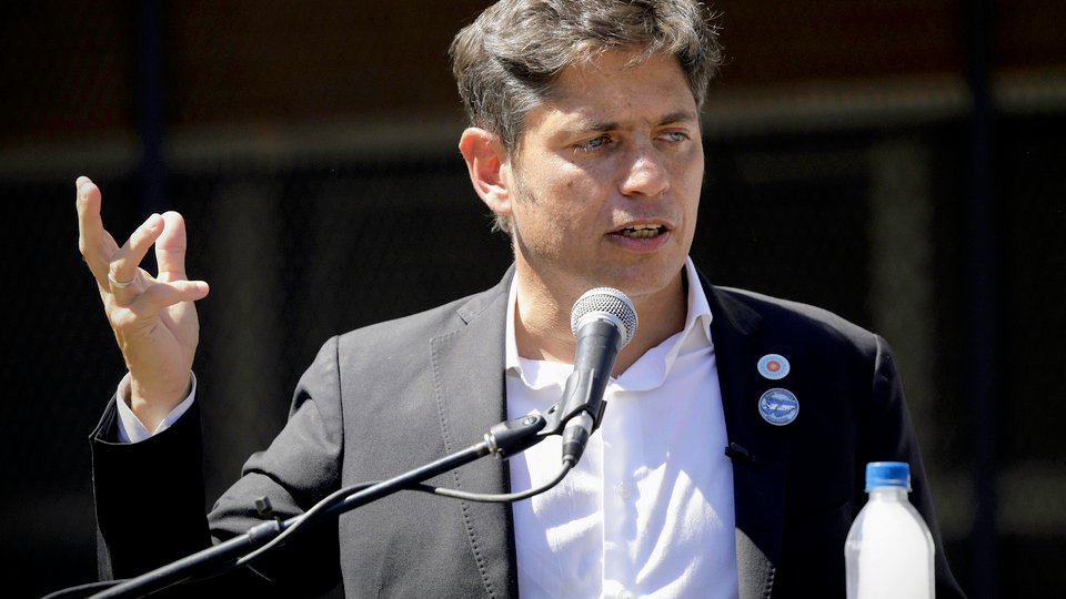 Intensos Cruces en Unión por la Patria: Axel Kicillof Convoca a Intendentes para Definir Sellos en la Provincia