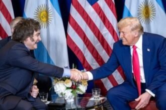 Javier Milei y Luis Caputo viajan a Estados Unidos: Clave en la negociación final con el FMI para Argentina