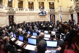 Gobierno Argentino Apuesta por Ficha Limpia: Impacto Electoral y Consecuencias para Cristina Kirchner