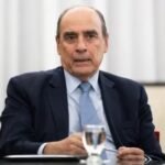 Gobierno Argentino Retrasa Anuncio de los Dólares del Colchón: Explicaciones de Francos y su Impacto Económico