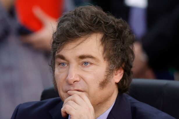 Gobierno Argentino Rechaza Ataques de Irán a Israel y Denuncia Nombramiento de Militar Implicado en el Atentado a la AMIA