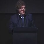 Javier Milei Desata Controversia en el Congreso Libertario de La Plata con Insultos a Kicillof