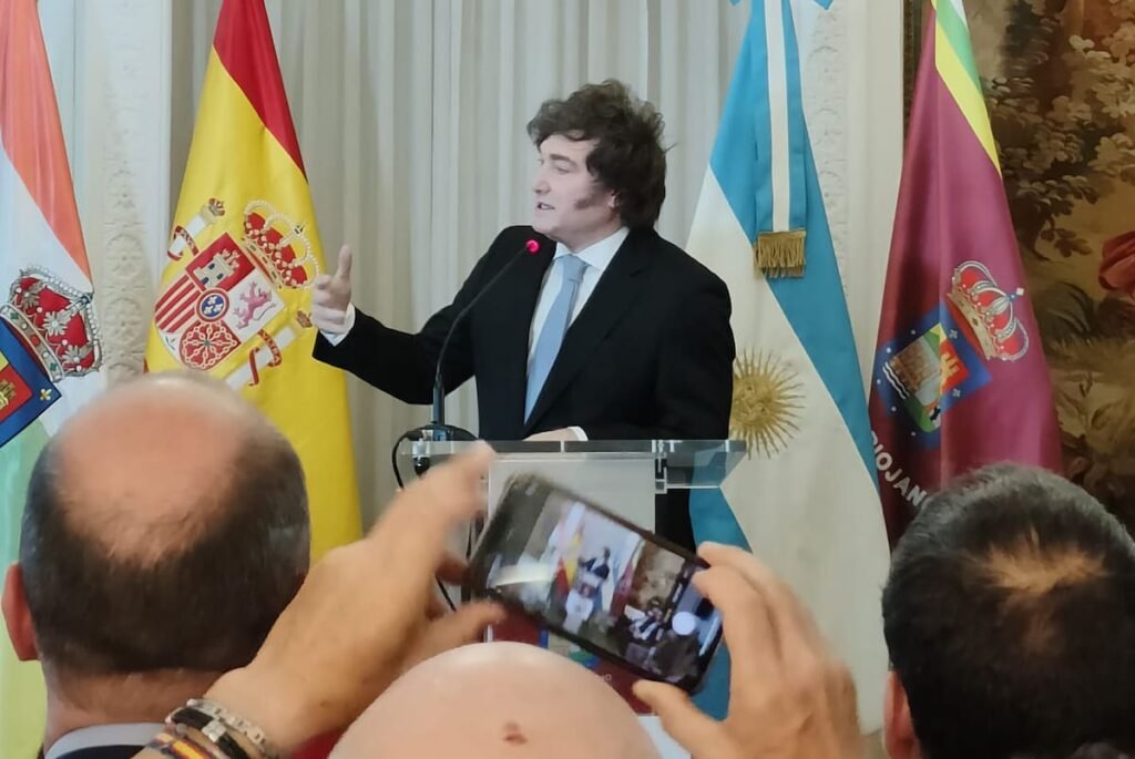 Javier Milei y su hermana Karina se reúnen con líderes empresariales en Madrid: Oportunidades de inversión en España