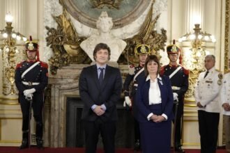 Milei y Bullrich Revelan Cambios Clave en la Policía Federal: Lo Que Necesitas Saber sobre la Nueva Medida en el Boletín Oficial