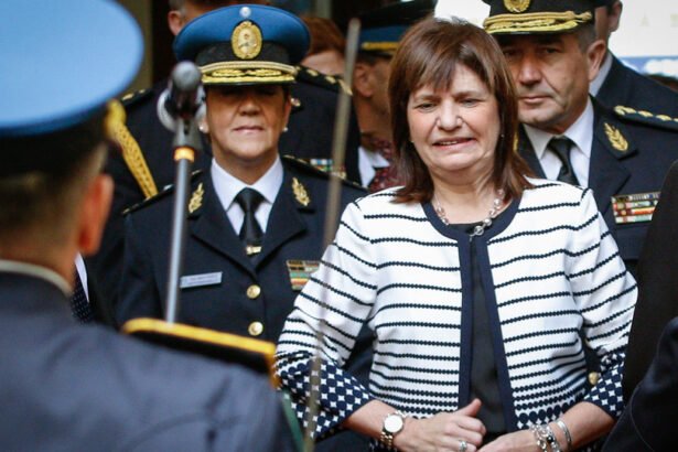 Nueva reglamentación de la Policía Federal: Análisis y Reacciones ante la Falta de Cambios Reales